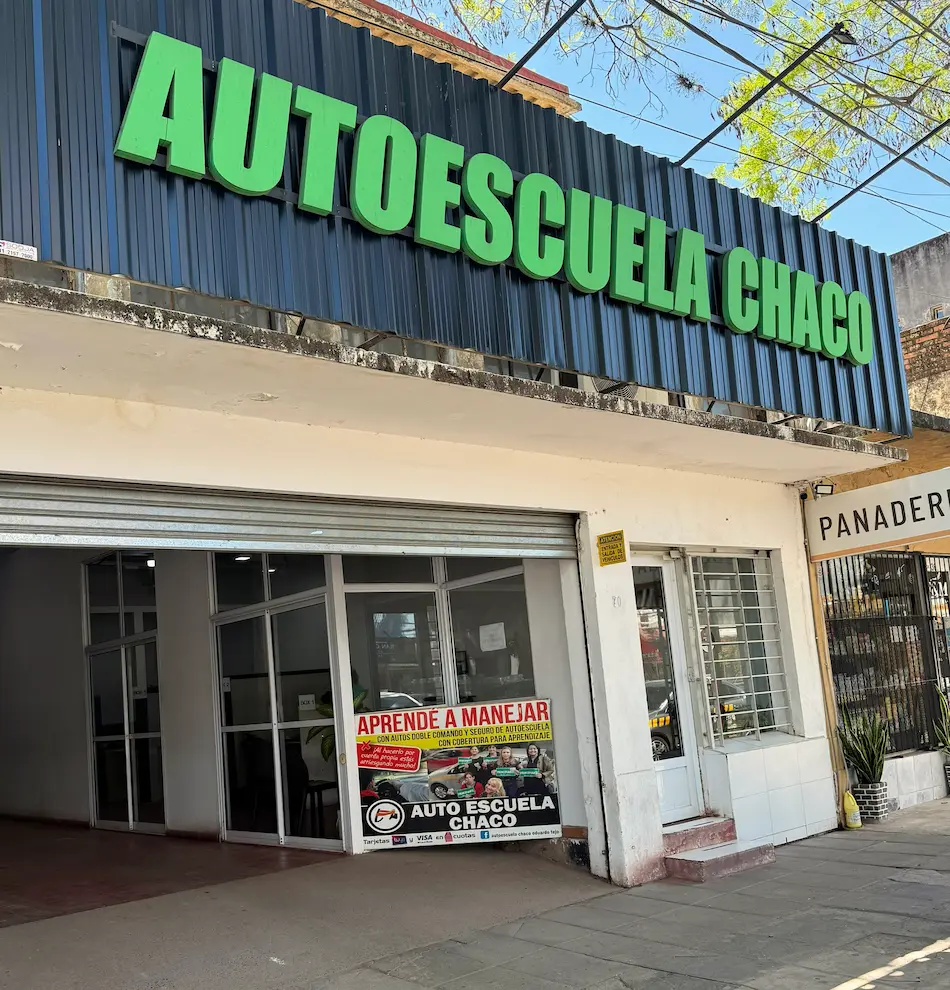 Fachada de Autoescuela Chaco en Resistencia